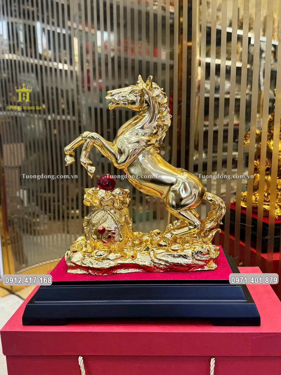 Vật phẩm thích hợp đặt tại không gian phòng khách, phòng làm việc